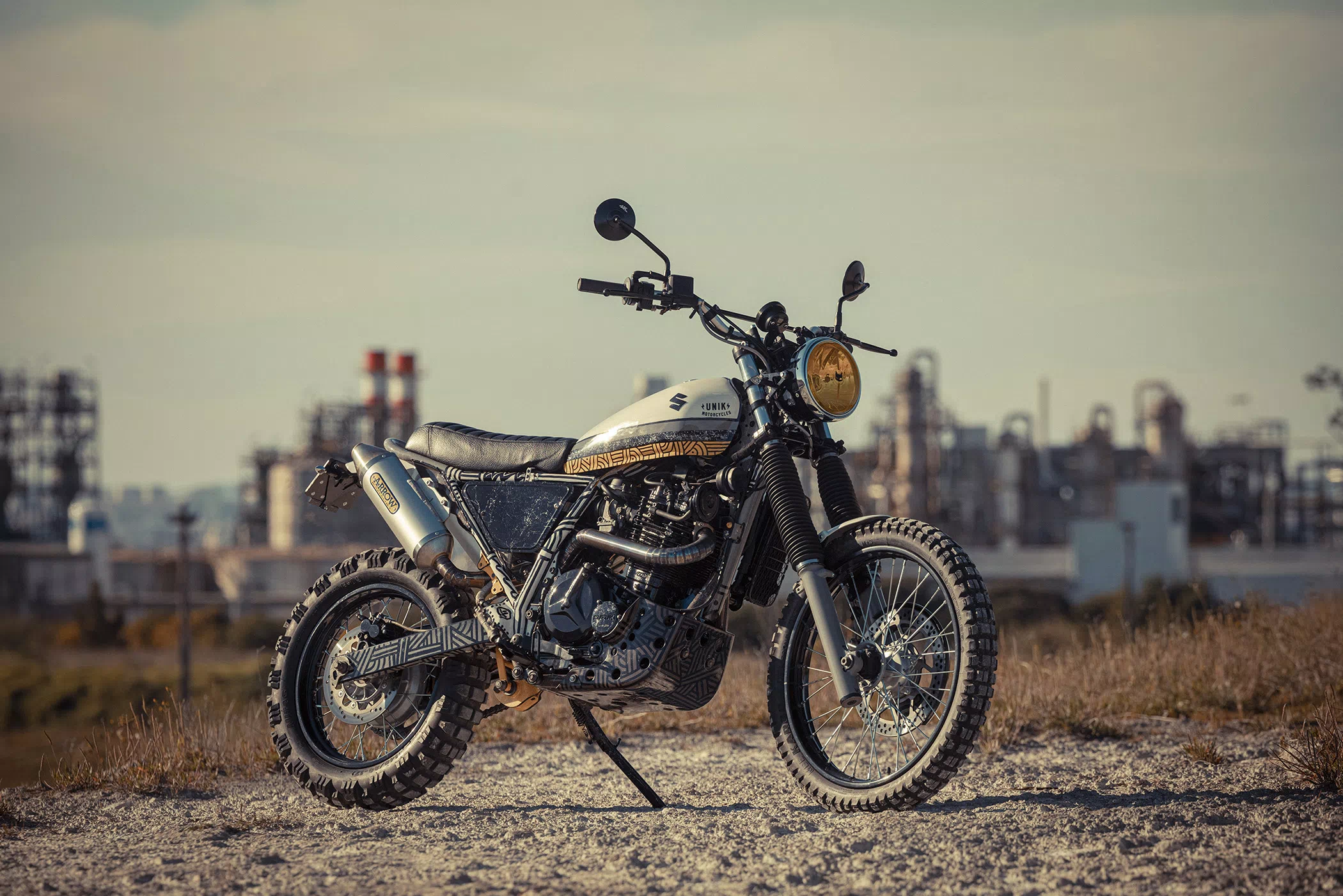 Suzuki DR 800 Big One – “BIG SUZY” #33